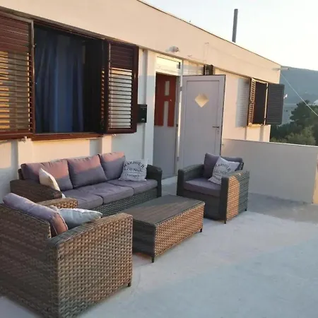 Apartman Classy In With Patio *